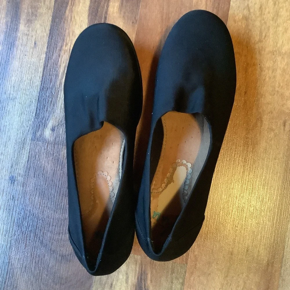 Yuu Size 8 Ashlay Black Stretchy Fabric Slip On Wedge Shoes - Picture 8 of 11
